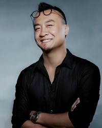 陈雷