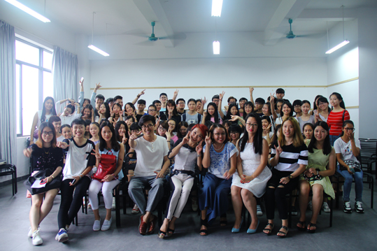 服装与服饰设计系举行2015级师生见面会